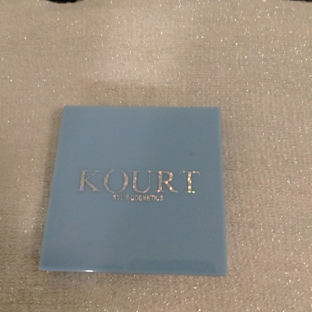 The Blue pallete 😍💙 new never used